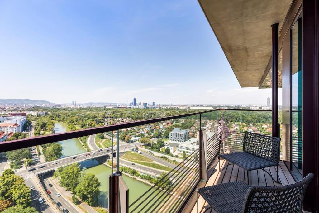 Design Apartment With Amazing View Over Vienna Viena Exterior foto