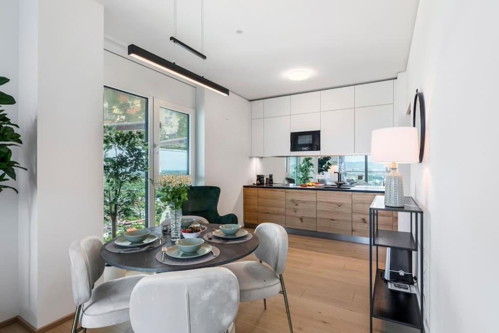 Design Apartment With Amazing View Over Vienna Viena Exterior foto